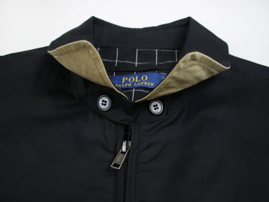 P306 💰Ralph Lauren/Ralph Lauren American vintage classic lapel old cadre retro jacket. Classic design. Timeless classic. The cotton fabric is thick and wide, showing a sense of vintage. The collar and cuffs are decorated with colorful plaid. It looks good on both men and women. Wear it as comfortable as you want. It focuses on relaxed retro YYDS. One piece for both men and women. An indispensable piece for autumn and winter. The most popular jacket at the moment. One hundred percent cotton twill is thick and thick, ⚠️correctly spaced red and green plaid lining, imported high-density embroidery. The Harrington jacket has a loose fit, is short and fat, and is super versatile. It is clean-fitting and is suitable for both men and women. Color: Black Size: M-XXL Size Length Bust Sleeve length Shoulder width M 67 110 61 L 68 114 62 XL 70 118 63 2XL 72 122 64